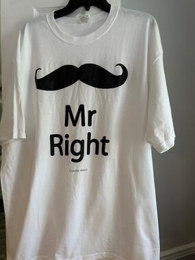 Mr Right White Graphic Tee - Men's Crew Neck Shirt XXL